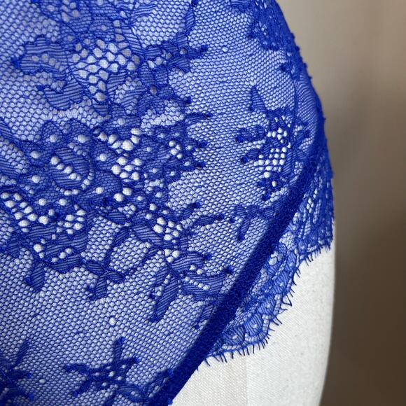 Victoria’s Secret Lace Deep V Sheer Floral Mesh One Piece Bodysuit Lingerie S - Picture 5 of 8